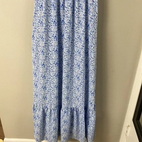 MATERNITY AND POST PARTUM WRAP DRESS BLUE FLORAL PRINT V BACK AND TRUE WRAP - Picture 14 of 15